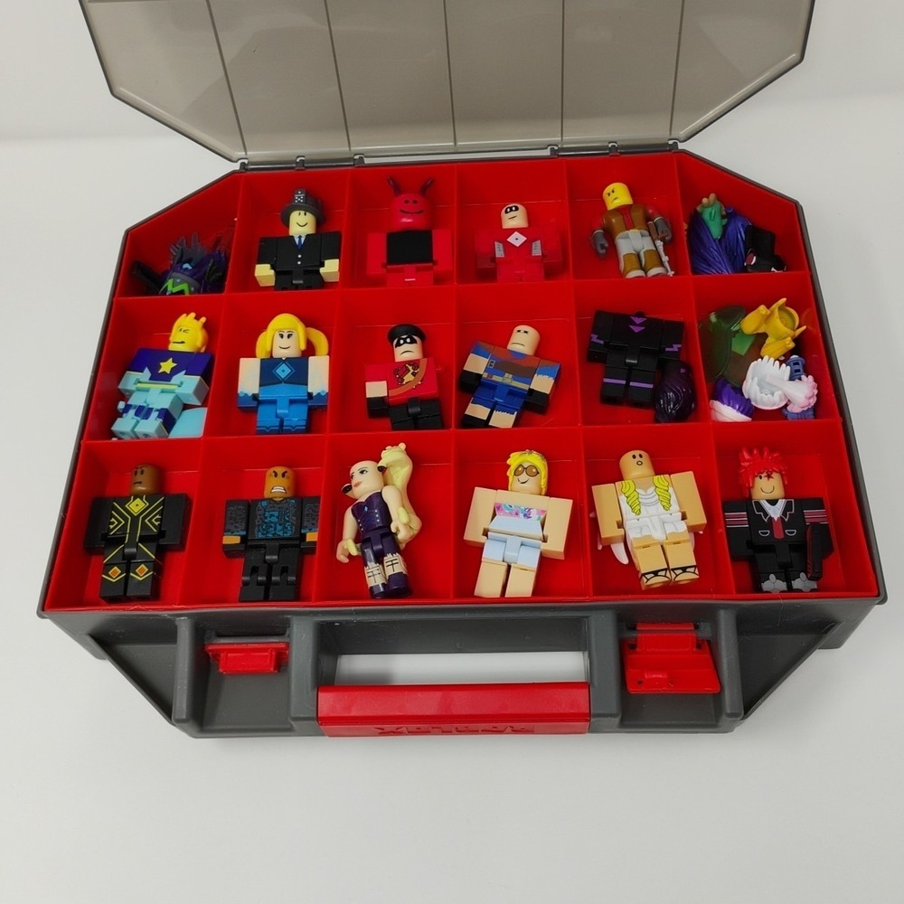 ROBLOX Storage Carry Case with 15 Figures & Accessories - No Codes Included - Picture 2 of 16